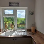 Sunnydale, Holiday home *