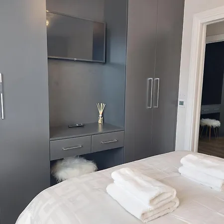 Sunnydale, Σπίτι διακοπών *