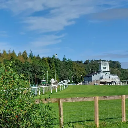 بيت للعطل Sunnydale, *